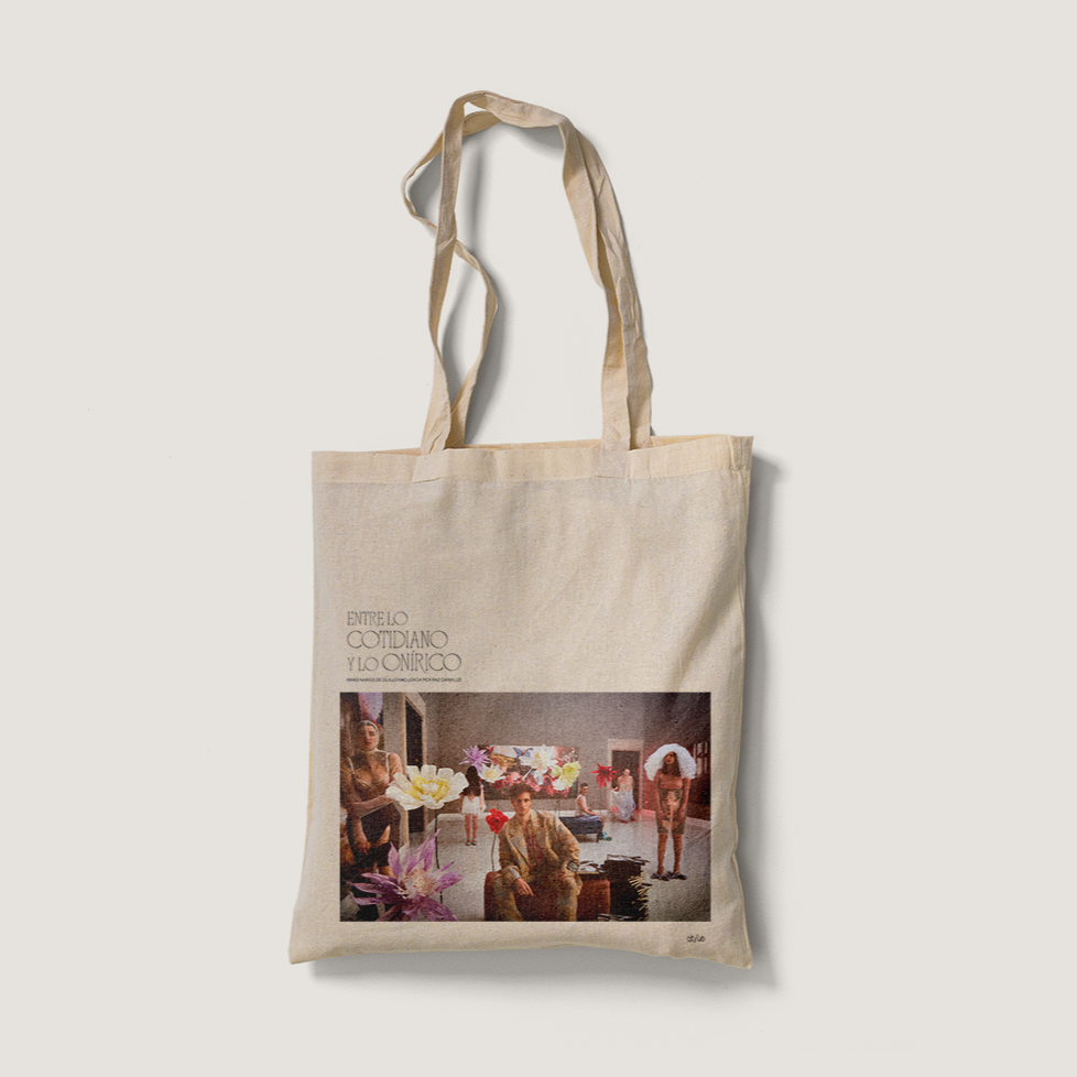 Totebag Entre lo cotidiano y lo onírico "Donde habitan las flores y los demonios"
